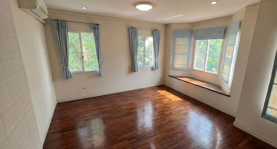 For sale 3 bedrooms house in Min Buri, Bangkok