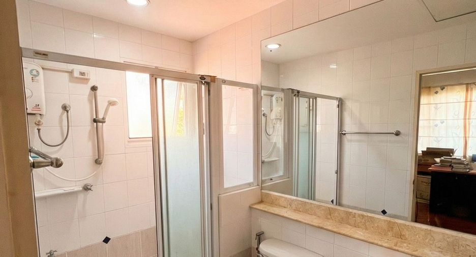 For sale 3 bedrooms house in Min Buri, Bangkok