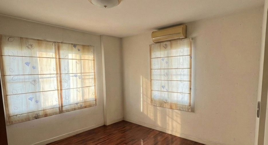 For sale 3 bedrooms house in Min Buri, Bangkok