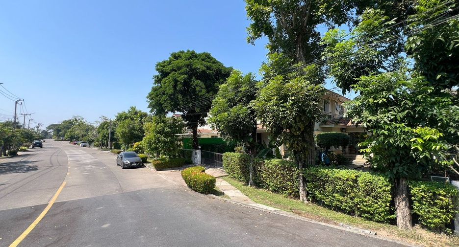 For sale 3 bedrooms house in Min Buri, Bangkok