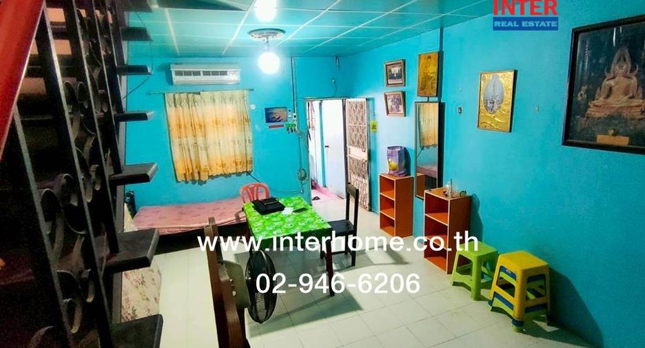 For sale 2 bedrooms townhouse in Mueang Pathum Thani, Pathum Thani