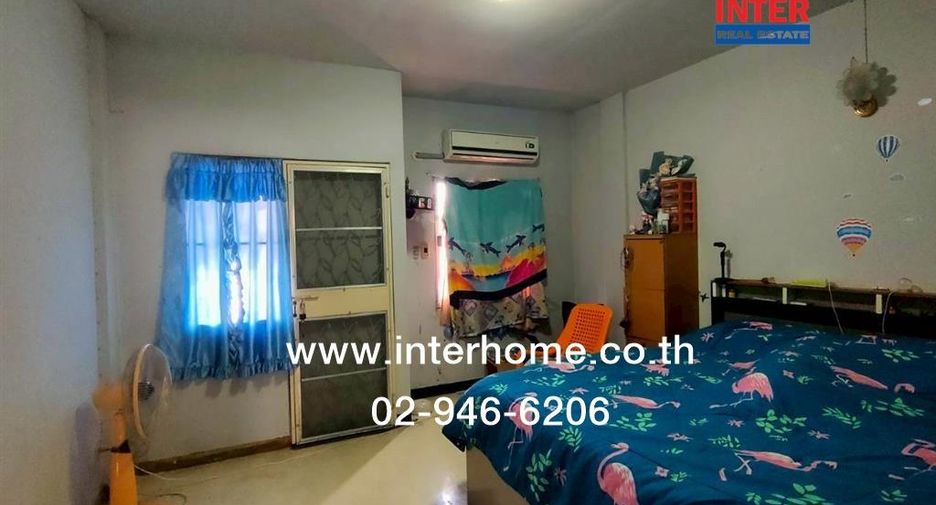 For sale 2 bedrooms townhouse in Mueang Pathum Thani, Pathum Thani