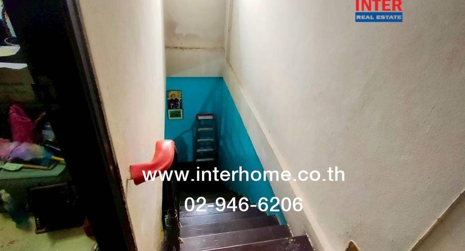For sale 2 bedrooms townhouse in Mueang Pathum Thani, Pathum Thani