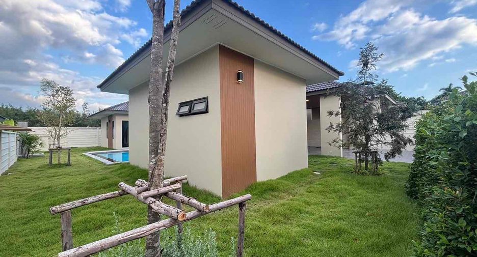 For rent 3 bedrooms villa in Bang Lamung, Chonburi