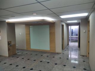 For sale retail Space in Huai Khwang, Bangkok