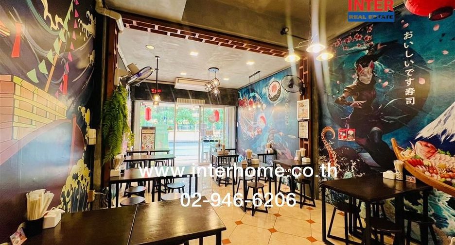 For sale 5 bedrooms retail Space in Huai Khwang, Bangkok