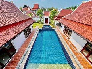 Villa zur Miete mit 6 Zimmer in Bang Lamung, Chonburi