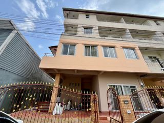 Casa en alquiler de 3 habitaciones en Mueang Krabi, Krabi