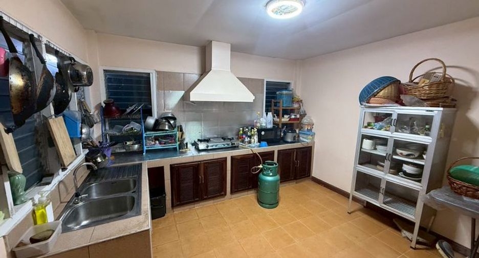 出售 4 卧室 独立屋 在 Mueang Chiang Mai, Chiang Mai