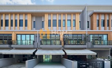 Casa adosada en venta de 3 habitaciones en Prawet, Bangkok