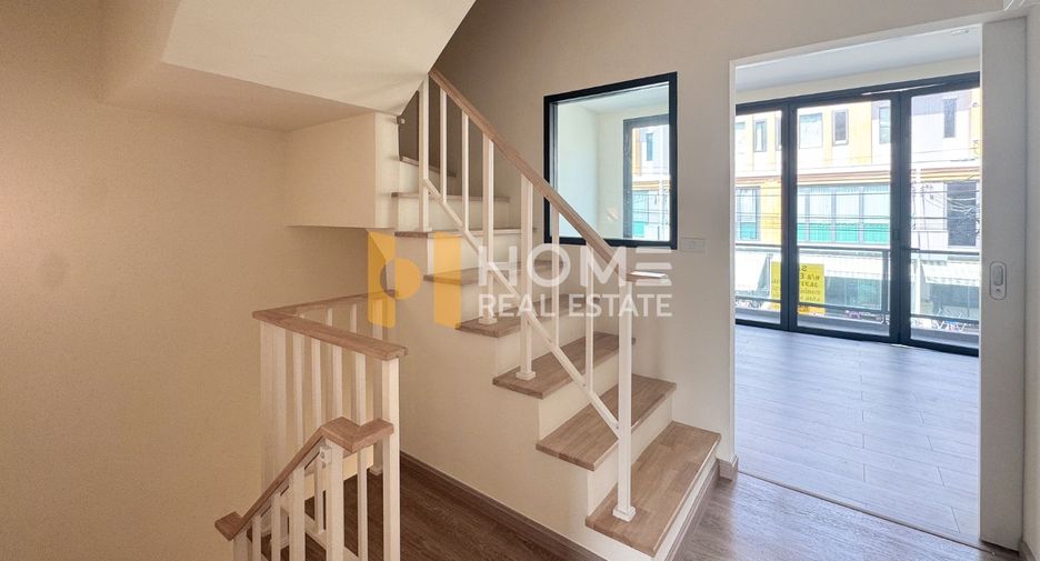 For sale 3 ベッドルーム townhouse in Prawet, Bangkok