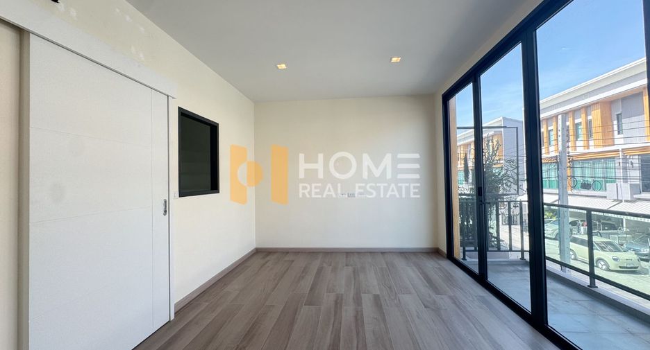 For sale 3 ベッドルーム townhouse in Prawet, Bangkok