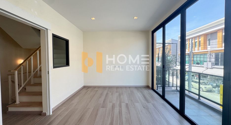 For sale 3 ベッドルーム townhouse in Prawet, Bangkok