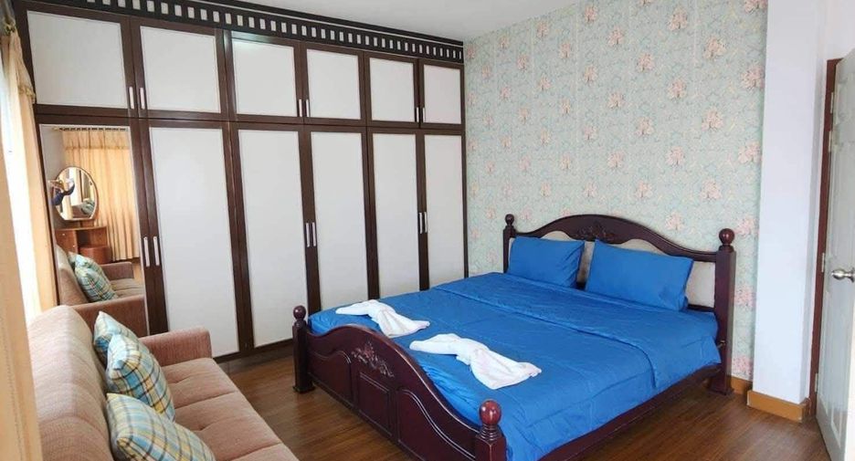 À louer 4 chambres villa à Bang Lamung, Chonburi