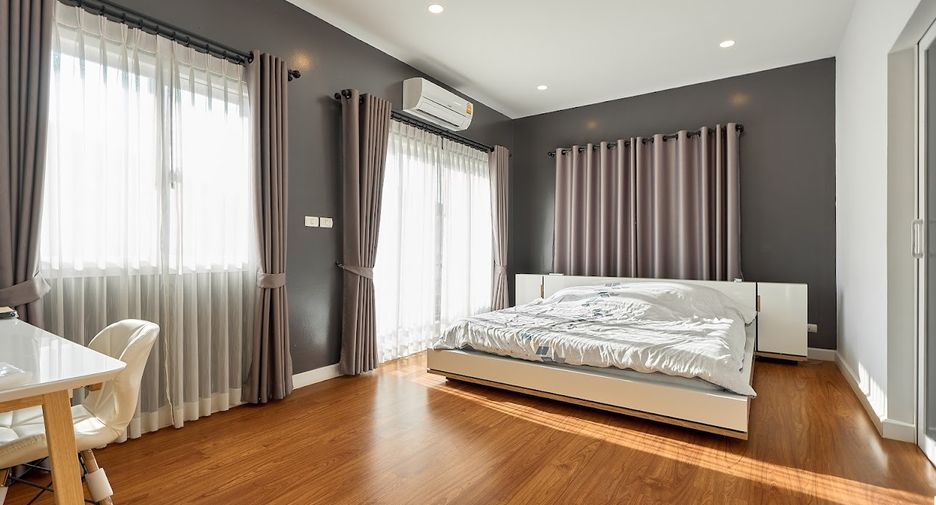 Casa en venta de 3 habitaciones en San Kamphaeng, Chiang Mai