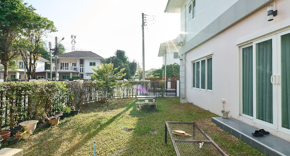 Casa en venta de 3 habitaciones en San Kamphaeng, Chiang Mai