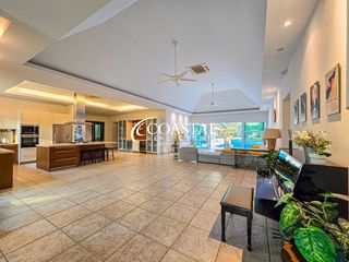 For rent and for sale 6 bedrooms house in Bang Lamung, Chonburi