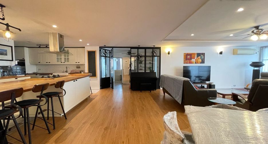 Wohnung zur Miete mit 3 Zimmer in Watthana, Bangkok