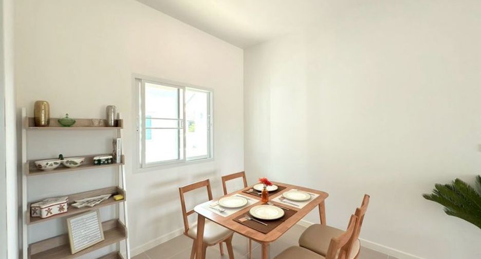 For sale 3 bedrooms house in Mueang Lamphun, Lamphun