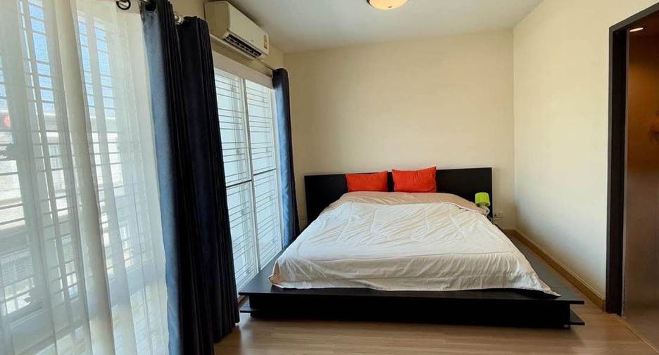 For sale 3 bedrooms townhouse in Mueang Chiang Mai, Chiang Mai