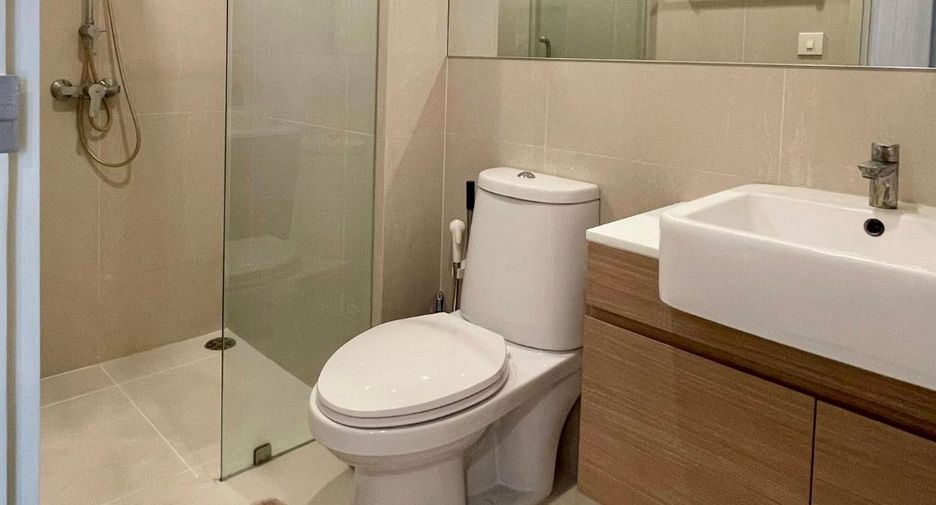 For sale 2 ベッドルーム condo in Huai Khwang, Bangkok