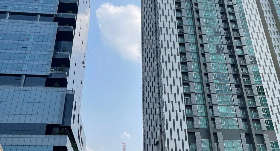 For sale 2 ベッドルーム condo in Huai Khwang, Bangkok