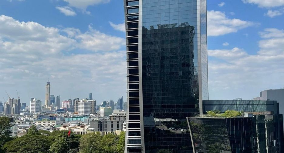 For sale 2 ベッドルーム condo in Huai Khwang, Bangkok
