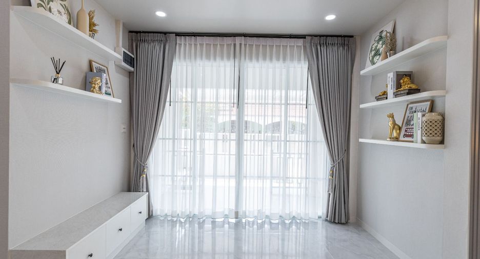 For sale 3 bedrooms house in Bang Lamung, Chonburi