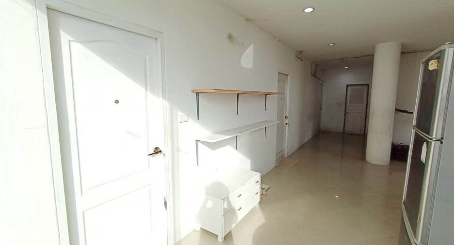出售 4 卧室 办公室 在 Mueang Nonthaburi, Nonthaburi