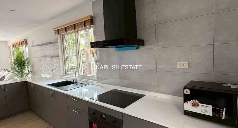 For rent 3 bedrooms villa in Bang Lamung, Chonburi