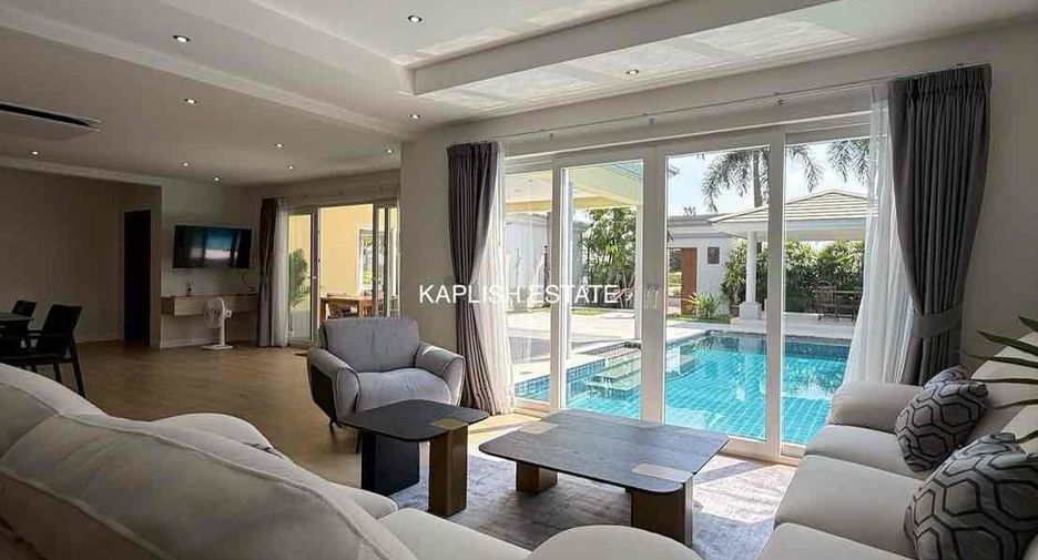 For rent 3 bedrooms villa in Bang Lamung, Chonburi