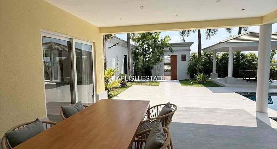 For rent 3 bedrooms villa in Bang Lamung, Chonburi
