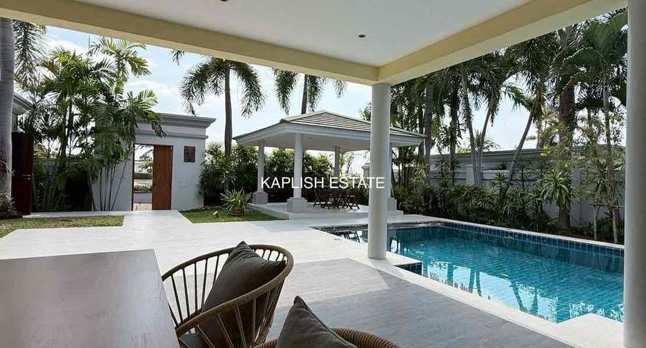 For rent 3 bedrooms villa in Bang Lamung, Chonburi