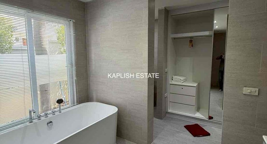 For rent 3 bedrooms villa in Bang Lamung, Chonburi