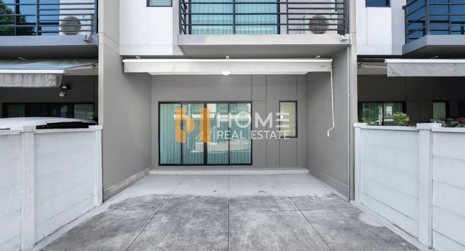 For sale 3 ベッドルーム townhouse in Bang Kruai, Nonthaburi