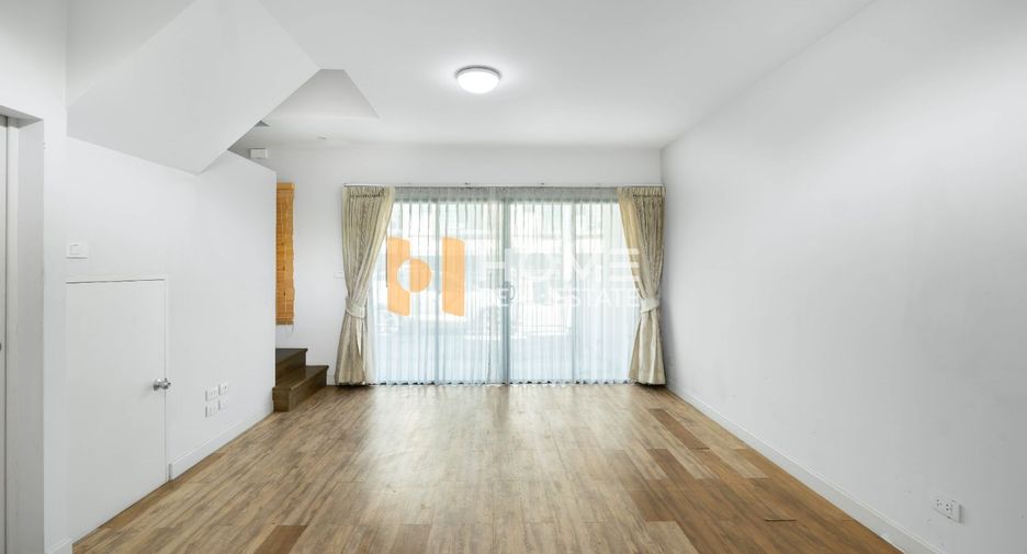 For sale 3 ベッドルーム townhouse in Bang Kruai, Nonthaburi