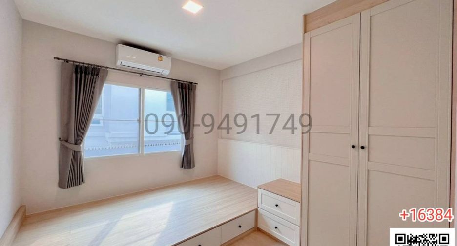 For rent 3 bedrooms townhouse in Prawet, Bangkok