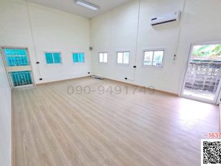 For rent 1 bed retail Space in Bang Phlat, Bangkok