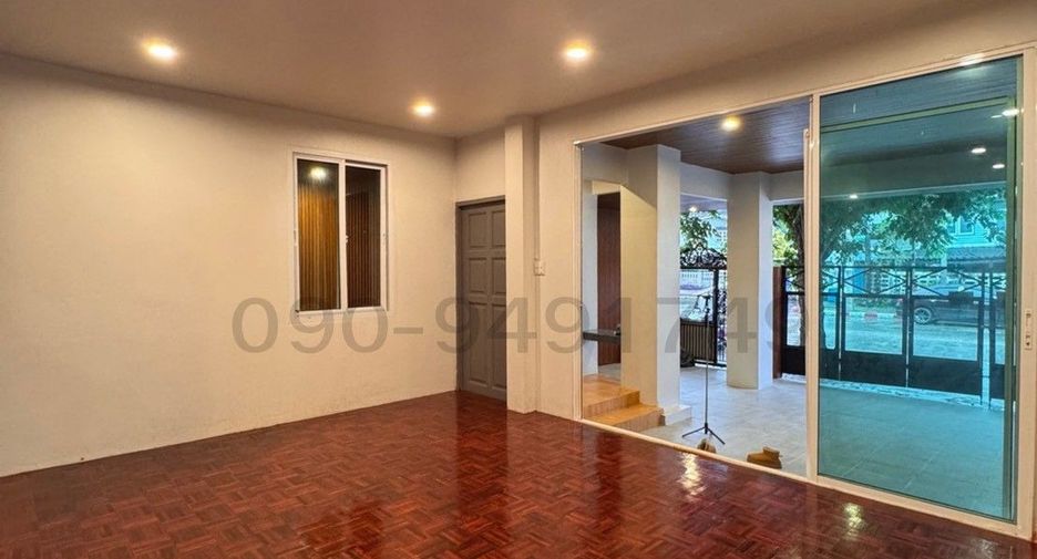 For rent 8 bedrooms retail Space in Khan Na Yao, Bangkok