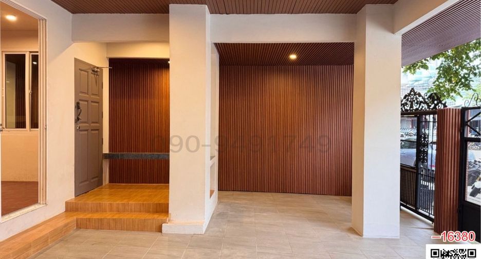 For rent 8 bedrooms retail Space in Khan Na Yao, Bangkok