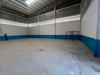 À louer 1 chambre entrepôt à Bang Phli, Samut Prakan