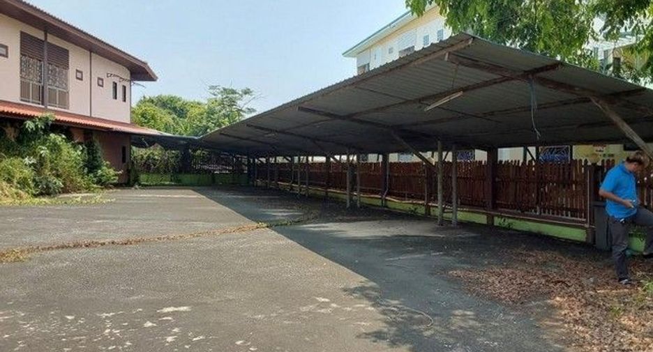 For sale 1 bed apartment in Khlong Lan, Kamphaeng Phet