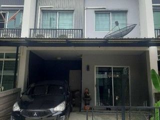 For rent 3 bedrooms house in Bang Khun Thian, Bangkok