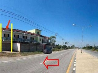 For sale 1 bed retail Space in Khlong Lan, Kamphaeng Phet