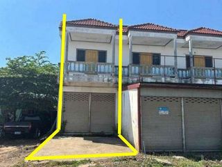 For sale 1 bed retail Space in Khlong Lan, Kamphaeng Phet