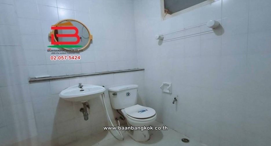 For sale 4 bedrooms townhouse in Pak Kret, Nonthaburi