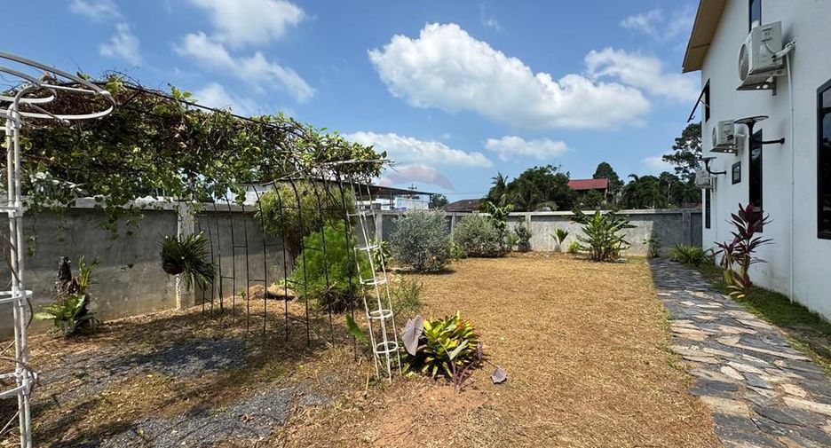 For rent 4 bedrooms house in Ko Samui, Surat Thani