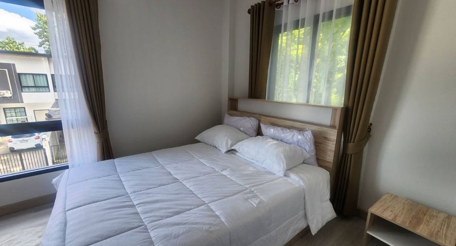 À vendre 2 chambres maison de ville à San Pa Tong, Chiang Mai