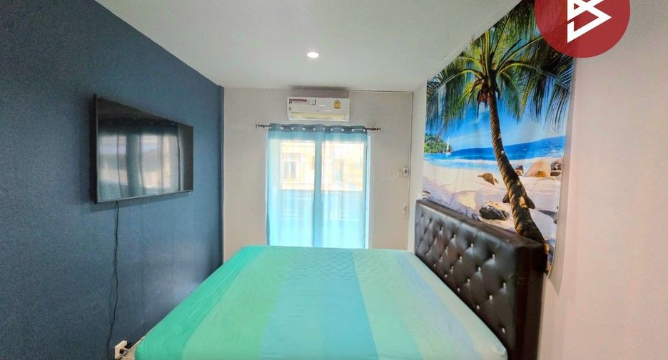 For sale 4 bedrooms townhouse in Mueang Nakhon Pathom, Nakhon Pathom