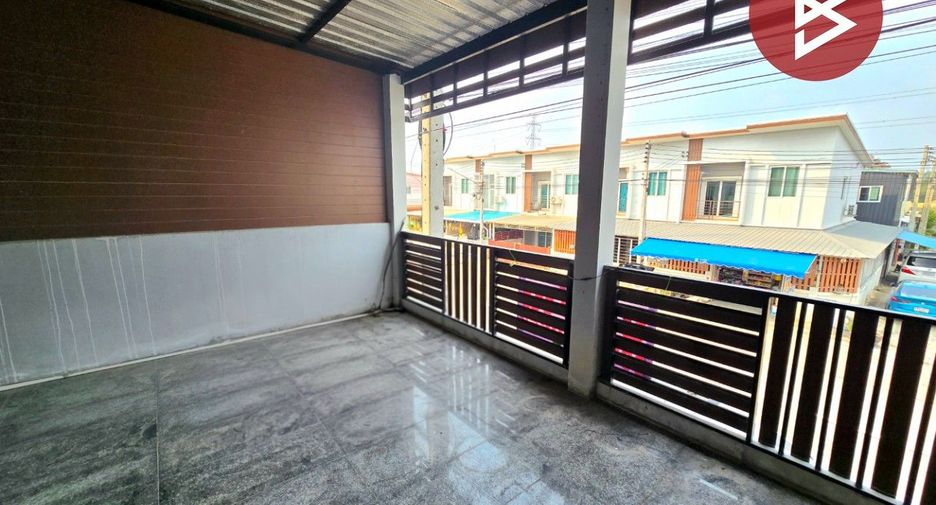 For sale 4 bedrooms townhouse in Mueang Nakhon Pathom, Nakhon Pathom
